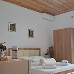Daire Amari Rooms *