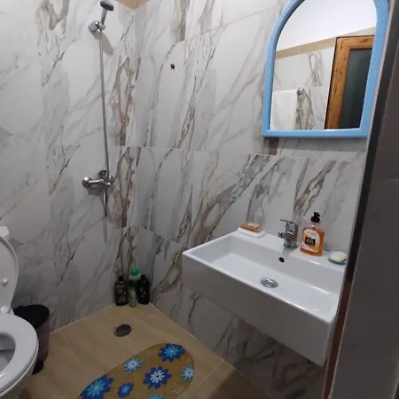 Apartment Dino Gjirokastër